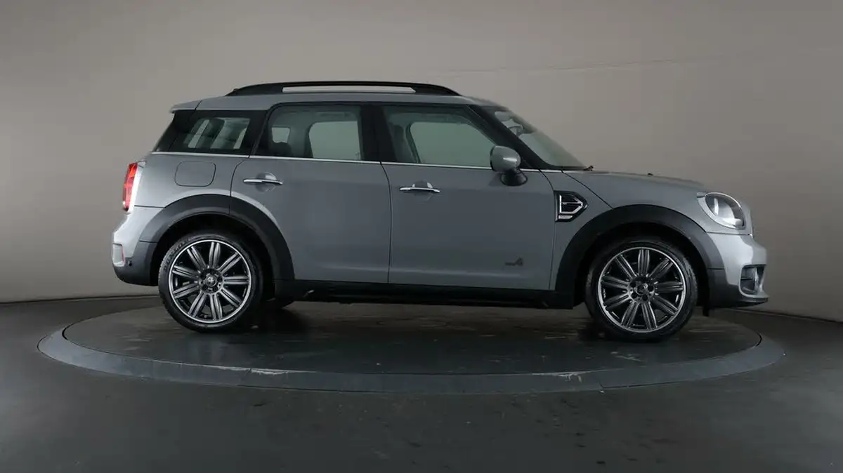 2019-mini-countryman-15-cooper-exclusive-all4-big-8