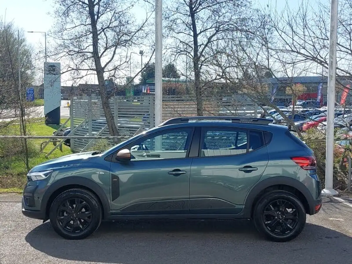 2024-dacia-sandero-stepway-10-tce-extreme-90bhp-big-3