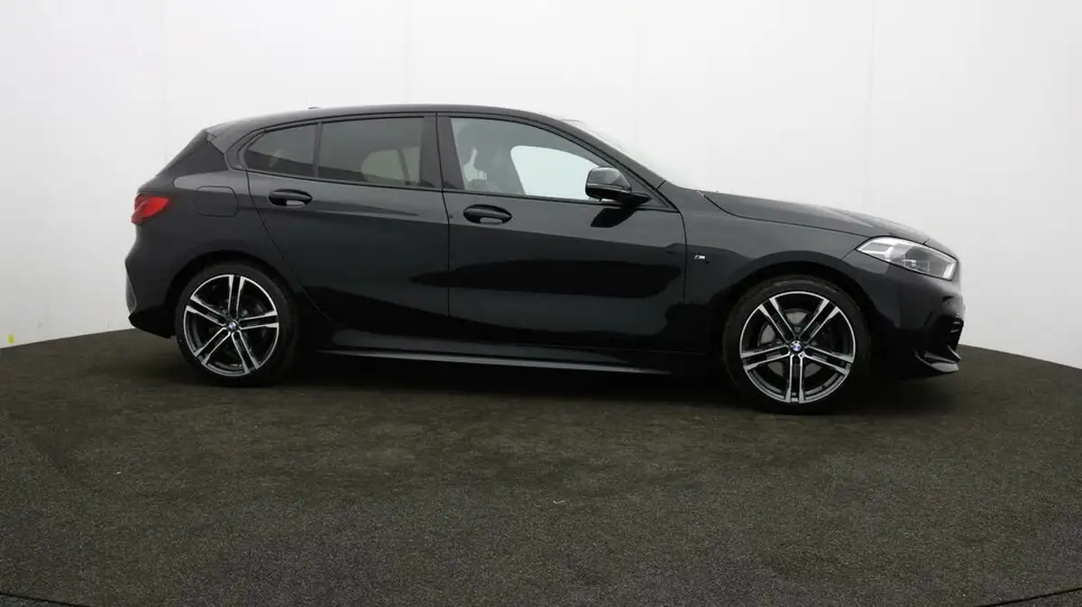 2021-bmw-1-series-15-118i-m-sport-lcp-dct-big-33