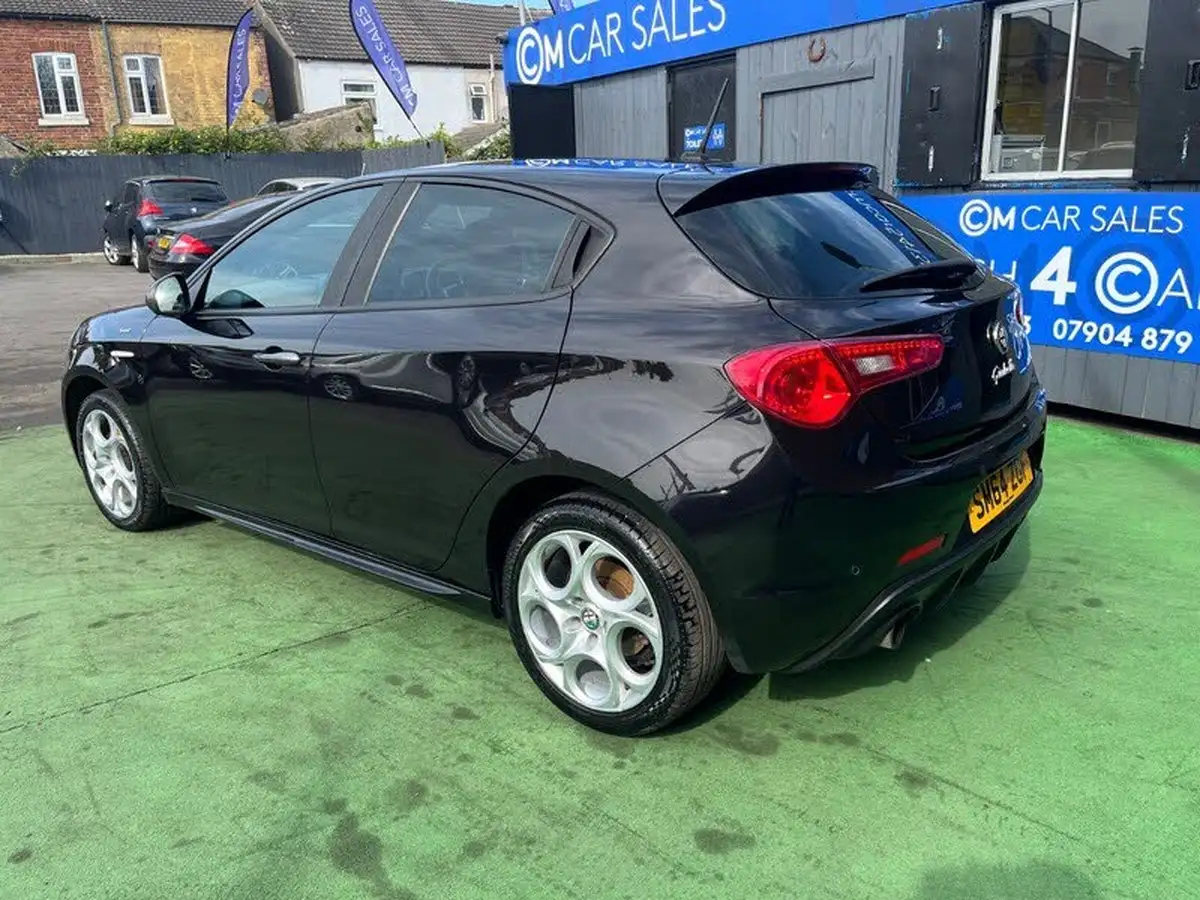 2015-alfa-romeo-giulietta-14-tb-sprint-big-5