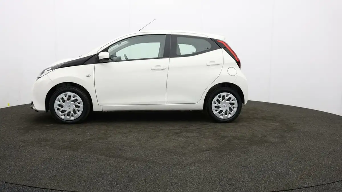 2020-toyota-aygo-10-vvt-i-x-play-big-59