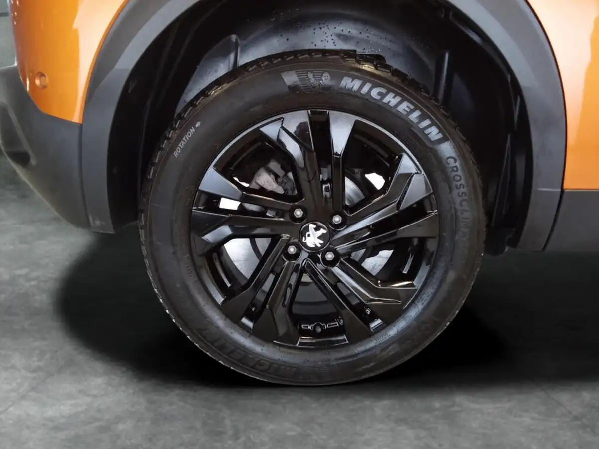 2021-peugeot-2008-suv-15-bluehdi-gt-big-30