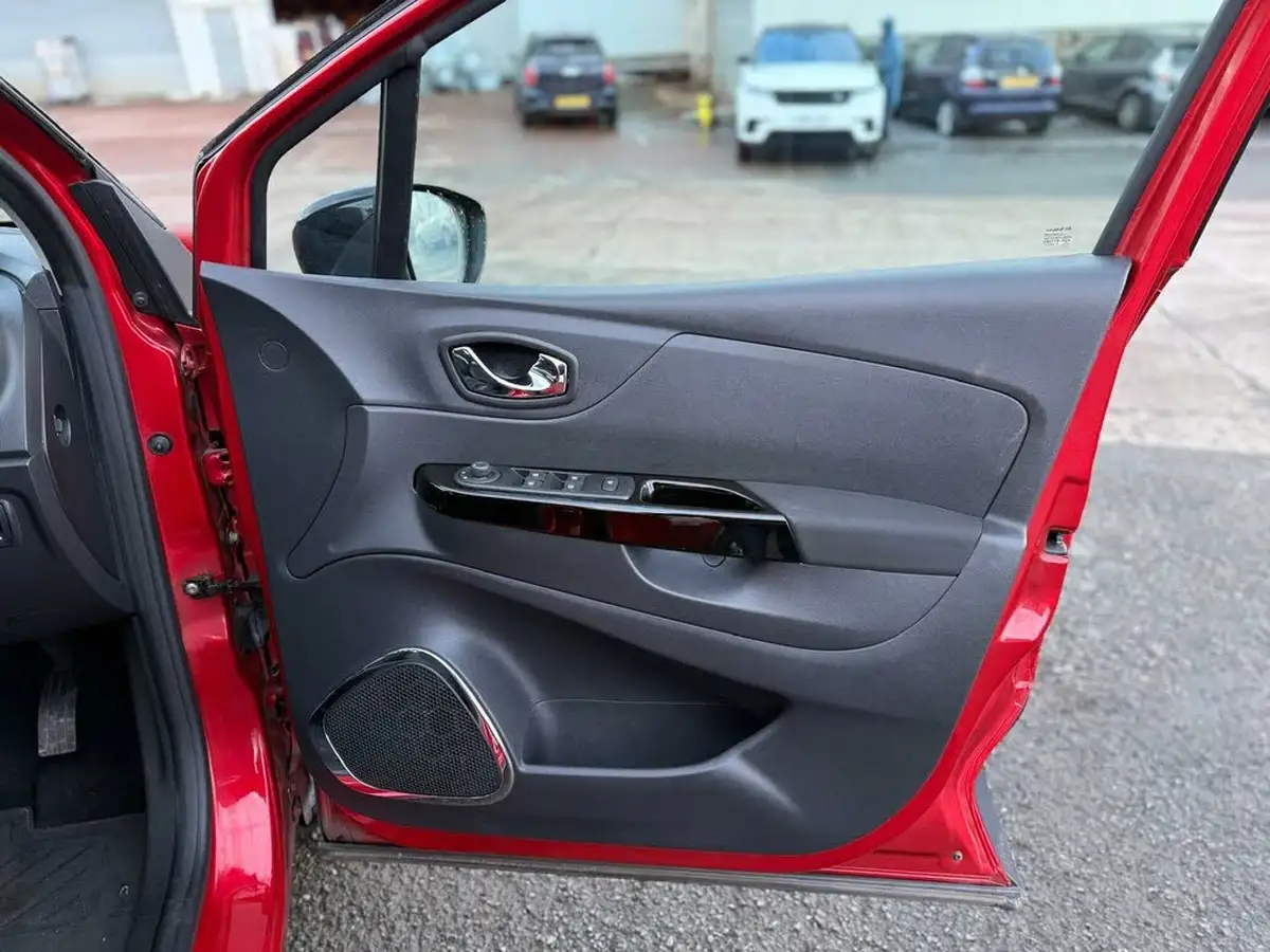 2016-renault-captur-09-dynamique-nav-big-15