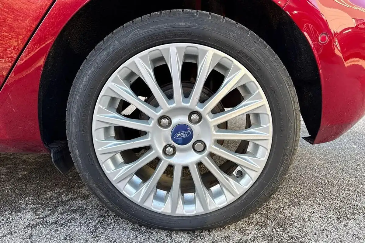 2017-ford-fiesta-10t-titanium-100ps-ecoboost-ss-5d-big-6