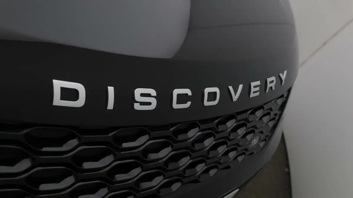 2022-land-rover-discovery-30-d250-s-big-22