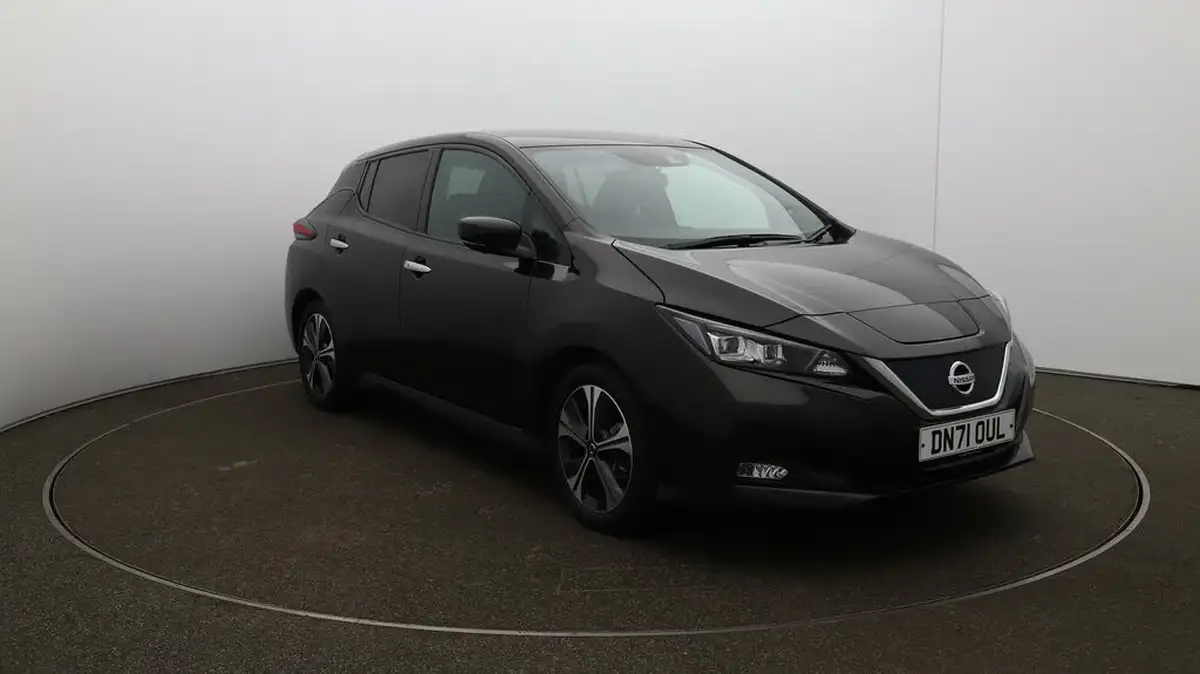 2021-nissan-leaf-e-tekna-big-35