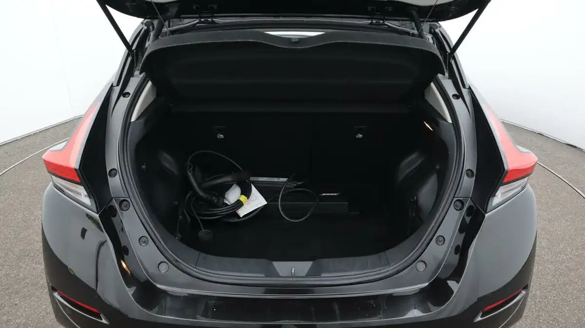 2021-nissan-leaf-e-tekna-big-17