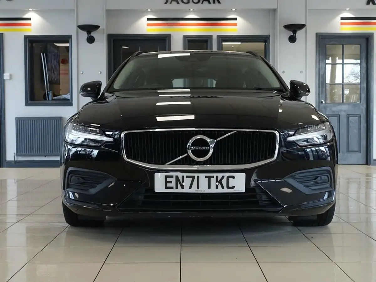 2021-volvo-v60-20-b3-momentum-161bhp-big-4