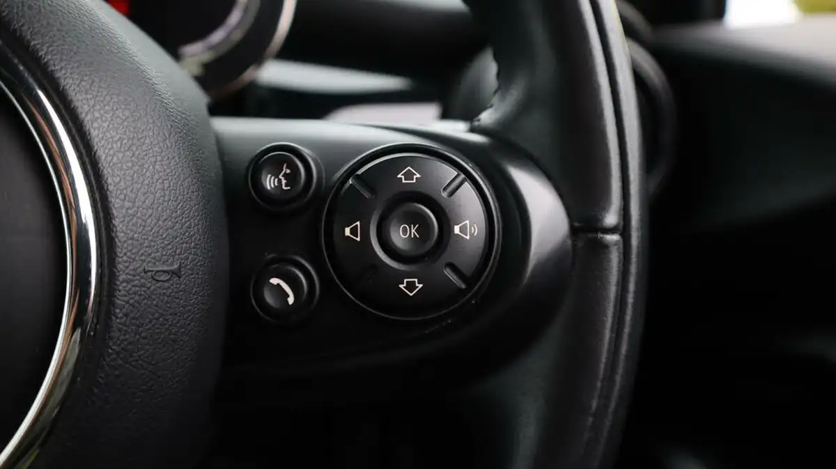 2021-mini-cooper-e-cooper-s-2-big-23
