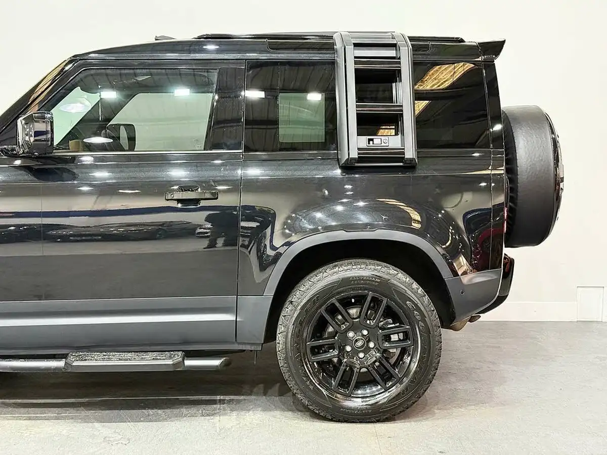 2022-land-rover-90-defender-30-d250-hse-big-16