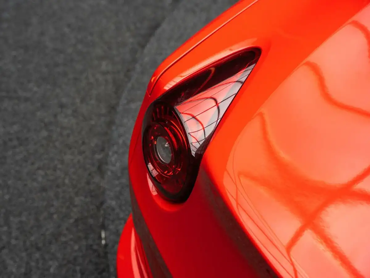 2016-ferrari-california-39-t-big-38