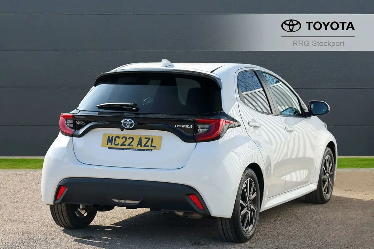 2022-toyota-yaris-15-vvt-i-design-big-1
