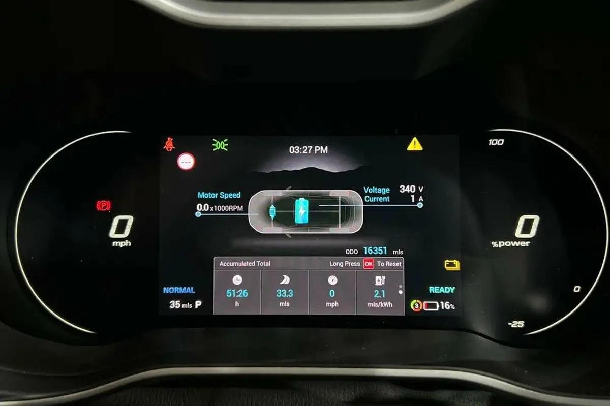 2023-mg-zs-suv-e-trophy-ev-156ps-long-range-big-9