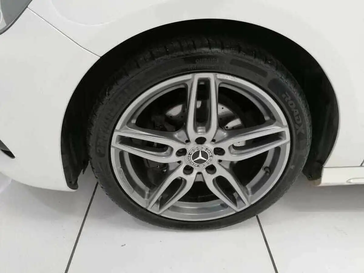 2017-mercedes-benz-a-class-15d-a180d-amg-line-ss-big-6