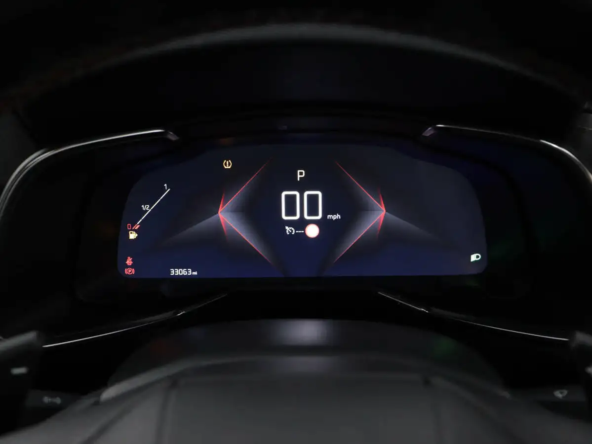 2019-ds-ds-7-crossback-15-bluehdi-performance-line-eat8-big-12