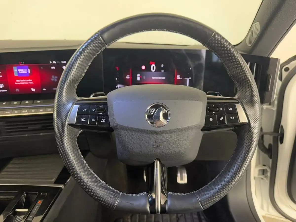2023-vauxhall-astra-12-turbo-gs-hatchback-auto-big-25