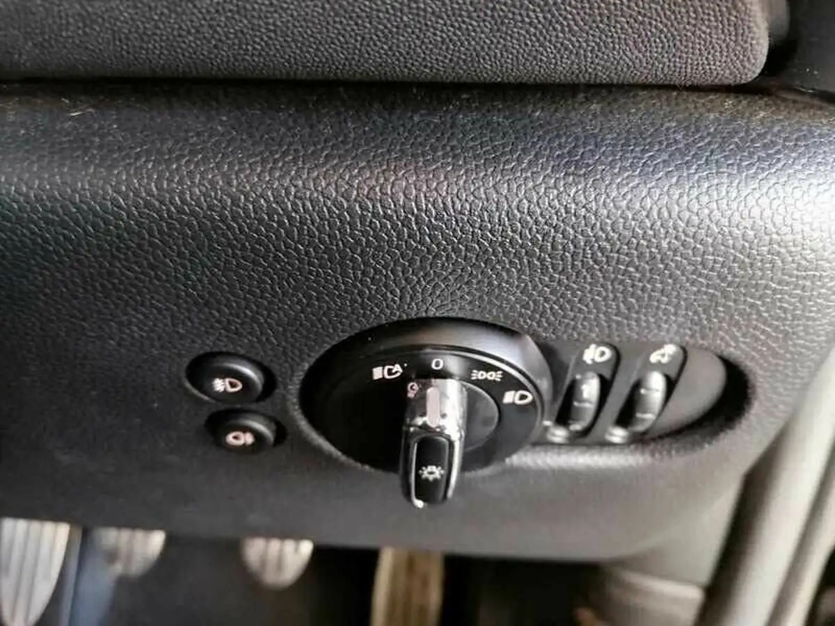 2019-mini-cooper-20-cooper-s-sport-192bhp-ss-convertible-2d-big-32