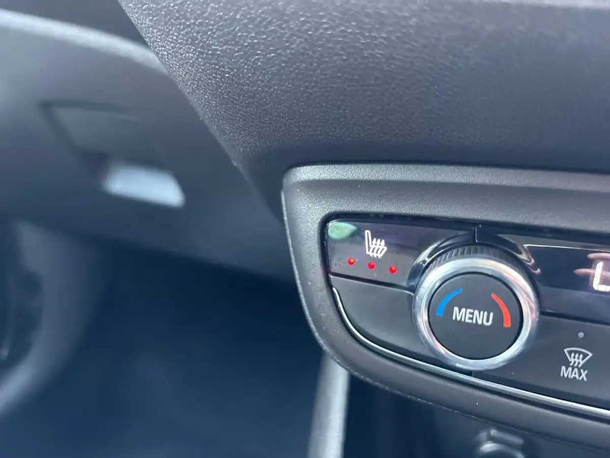 2022-vauxhall-crossland-15-elite-edition-120ps-auto-big-18