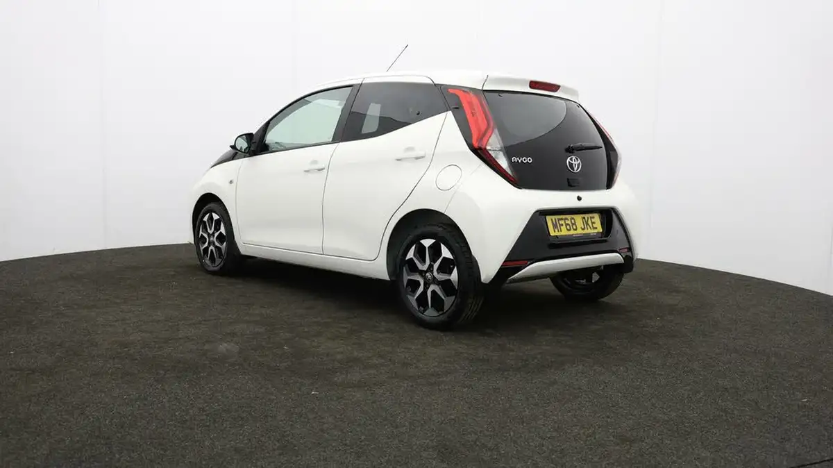 2018-toyota-aygo-10-vvt-i-x-plore-big-4