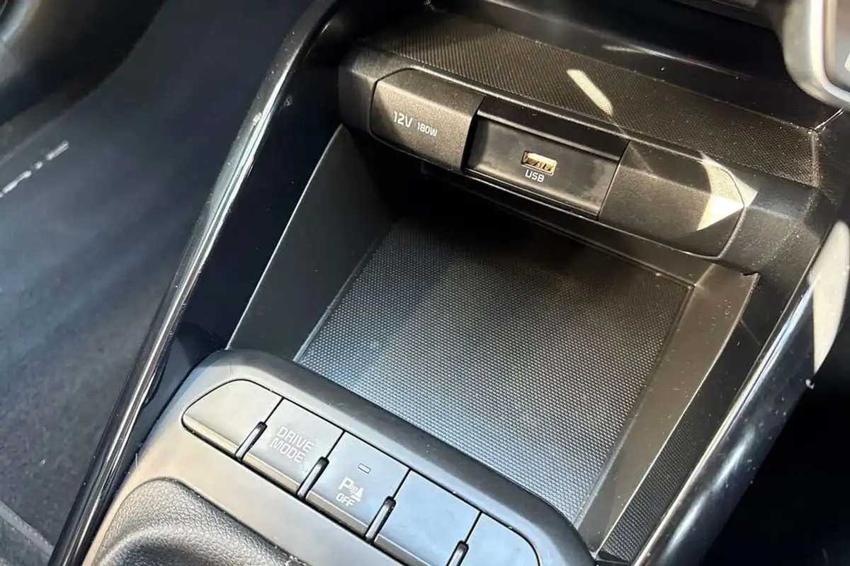 2022-kia-stonic-10-t-gdi-connect-big-41