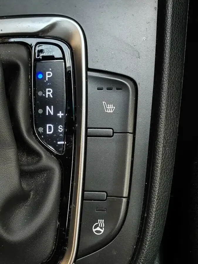 2022-hyundai-kona-16-gdi-premium-big-22