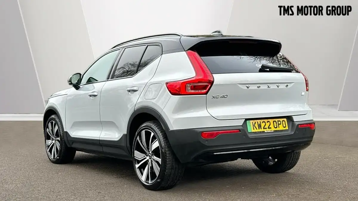 2022-volvo-xc40-e-recharge-pro-big-1