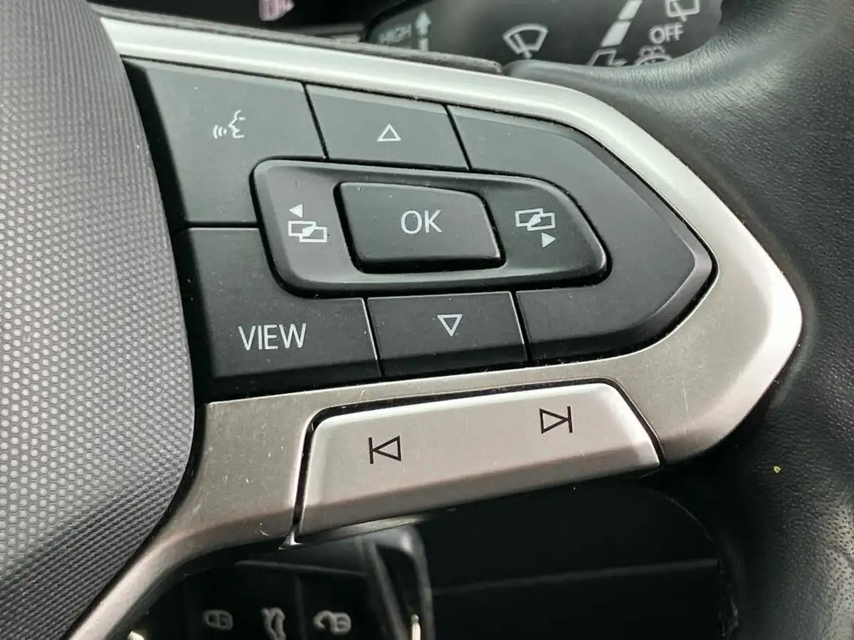 2023-volkswagen-t-cross-10-tsi-black-edition-95ps-big-32