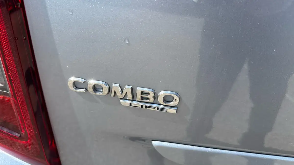 2019-vauxhall-combo-life-15-energy-130ps-auto-big-43