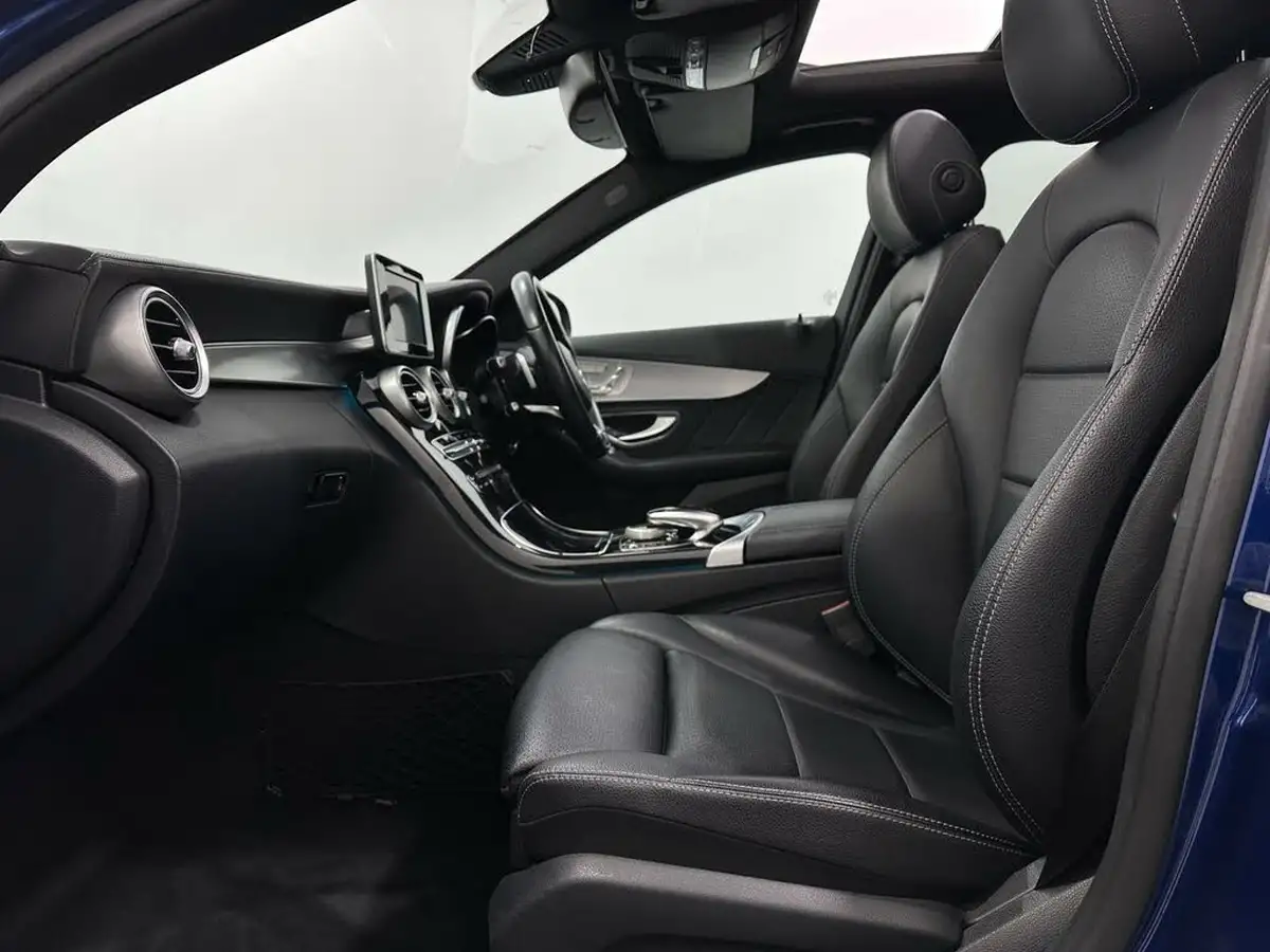 2015-mercedes-benz-c-class-21cdi-c300-amg-line-premiumss-saloon-4d-big-32