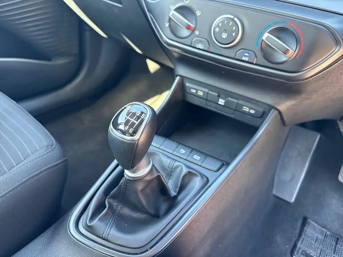 2021-hyundai-i20-10-t-gdi-se-connect-eclutch-imt-big-18
