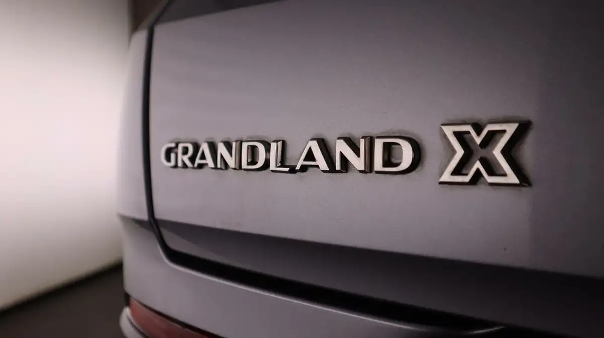 2020-vauxhall-grandland-x-12-sri-nav-auto-big-21