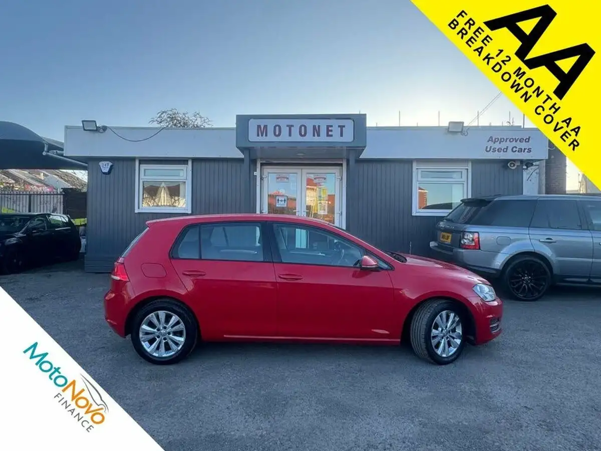 2014-volkswagen-golf-20tdi-se-ss-hatchback-5d-big-17