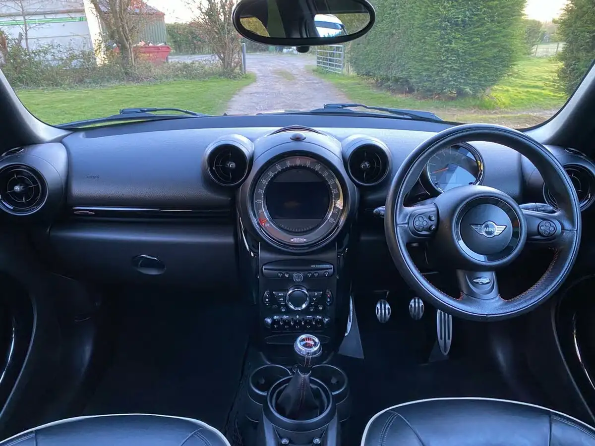 2013-mini-countryman-16-john-cooper-works-chili-big-18