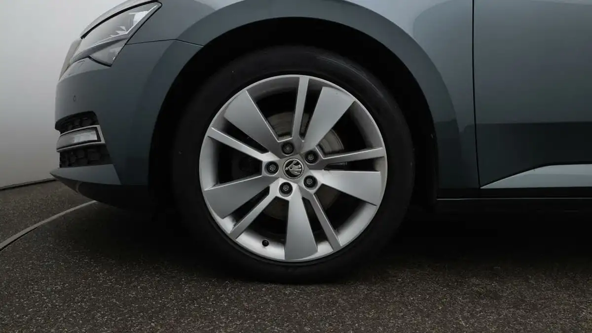 2021-skoda-superb-20tdi-se-l-150ps-estate-dsg-big-18