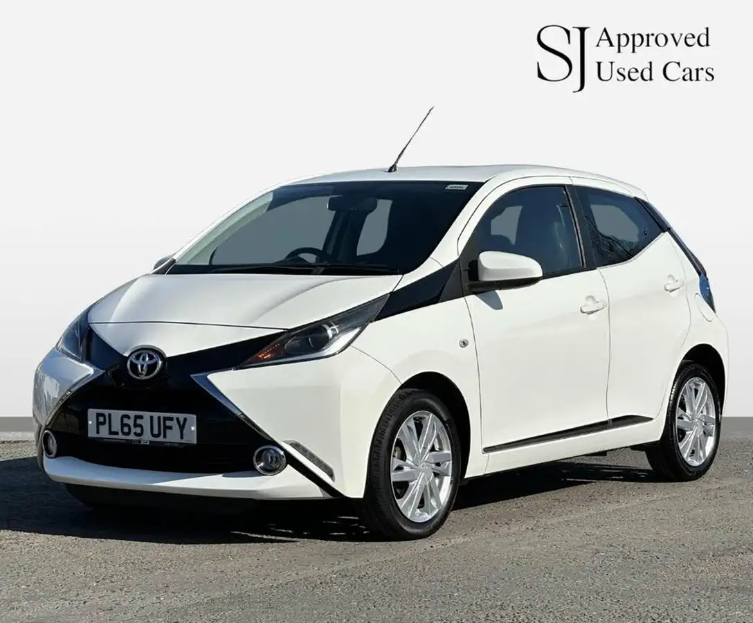 2015-toyota-aygo-10-vvt-i-x-pression-5d-big-8