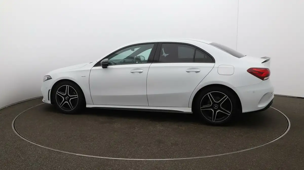 2022-mercedes-benz-a-class-13-a200-amg-line-premium-edition-saloon-4d-7g-dct-big-50