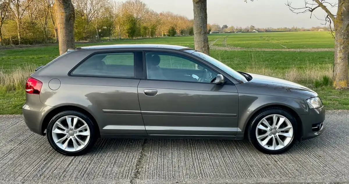 2011-audi-a3-14-sport-tfsi-hatchback-3d-big-22