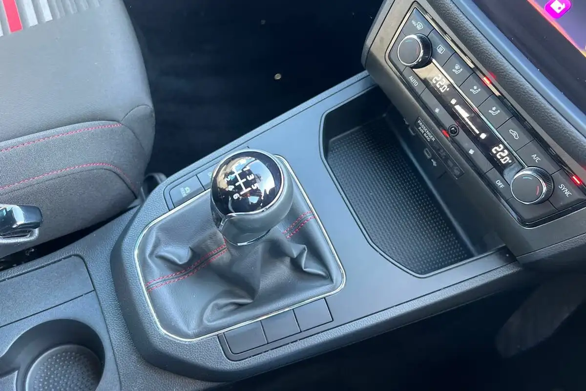 2021-seat-ibiza-10-tsi-fr-110ps-big-30