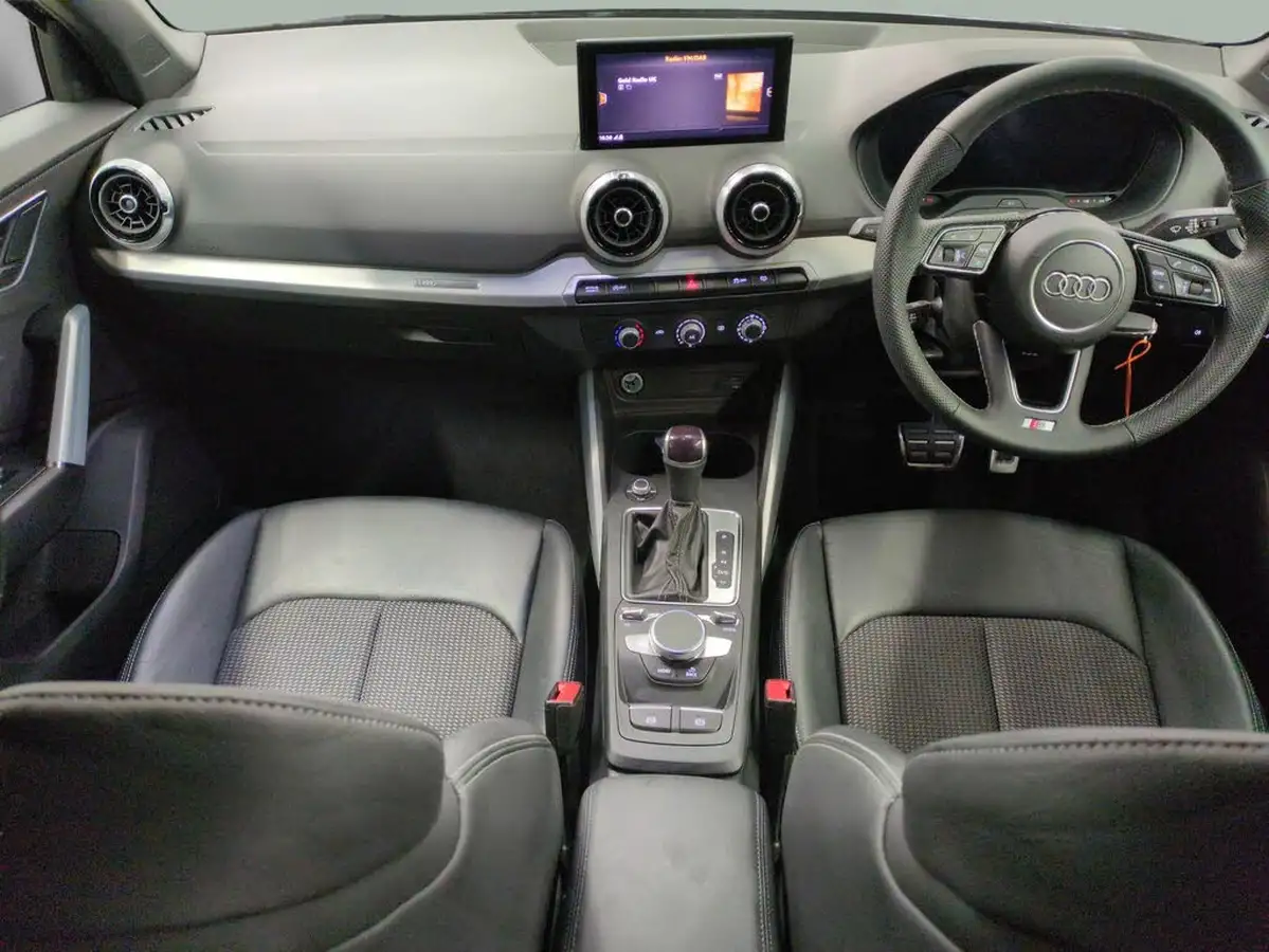 2023-audi-q2-15-35-tfsi-s-line-tronic-big-1