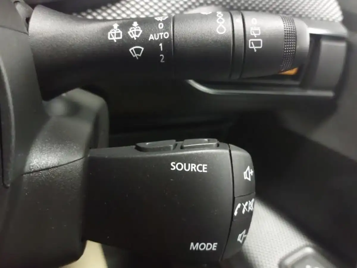 2022-dacia-sandero-stepway-10-tce-comfort-100bhp-bi-fuel-big-14