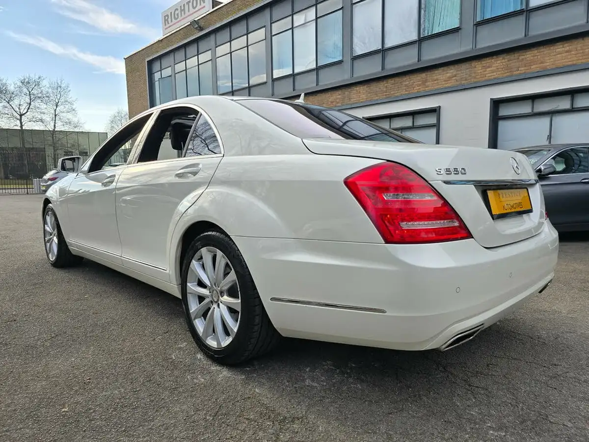 2011-mercedes-benz-s-class-55-s500-big-7