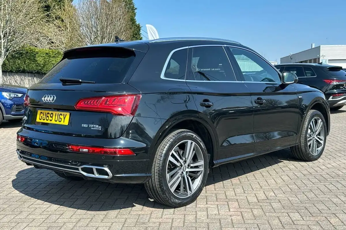 2019-audi-q5-20-55-tfsi-e-s-line-competition-big-4