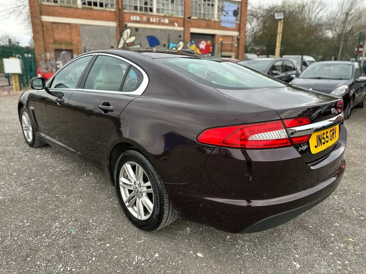 2012-jaguar-xf-22td-luxury-190ps-saloon-4d-auto-big-7