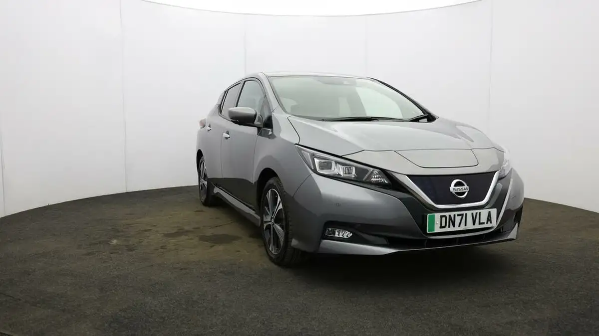 2021-nissan-leaf-e-tekna-big-37