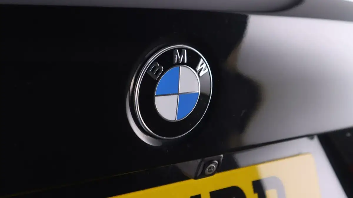 2021-bmw-3-series-20td-320d-m-sport-mht-saloon-4d-big-20