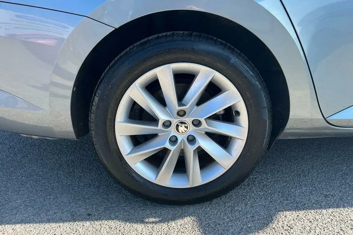 2018-skoda-superb-15-tsi-se-hatchback-dsg-big-7