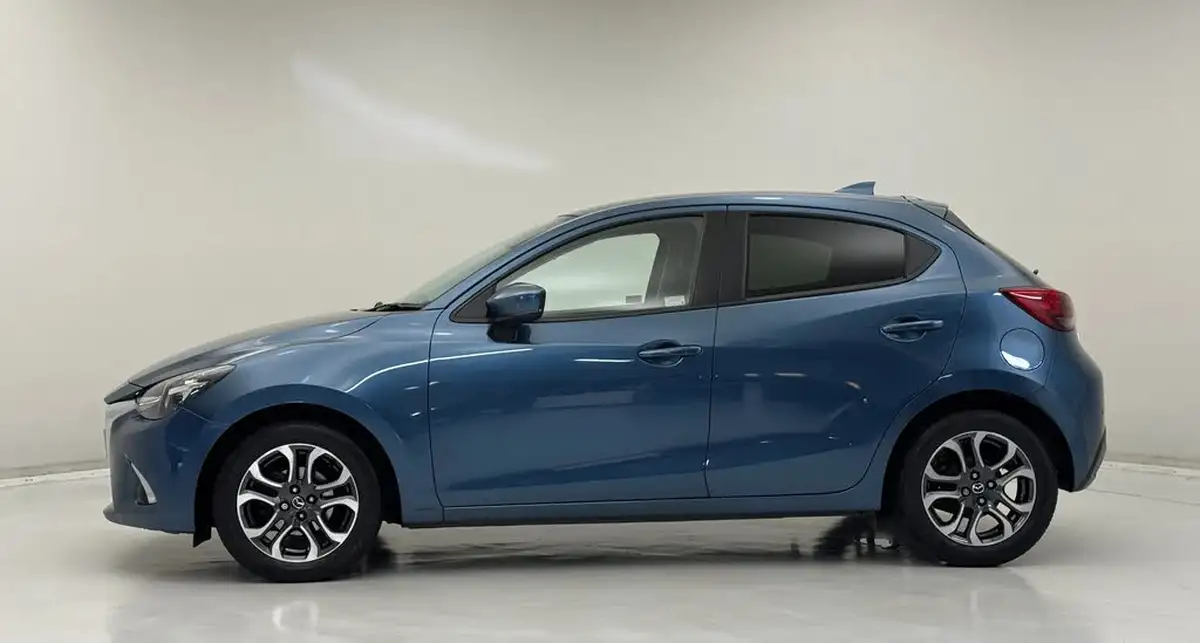 2019-mazda-mazda2-15-sport-nav-big-27