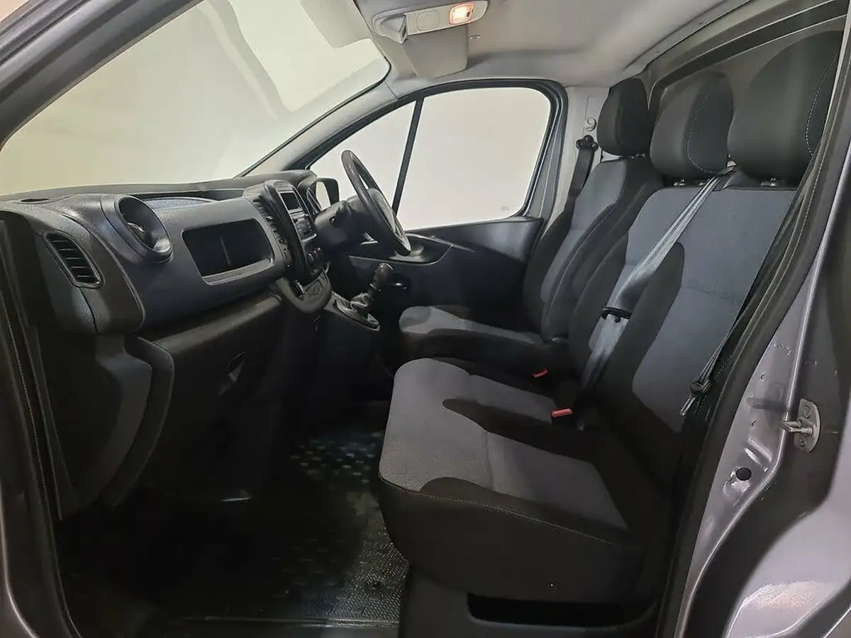 2018-vauxhall-vivaro-16cdti-2700-l1h1-120pseu6-big-13