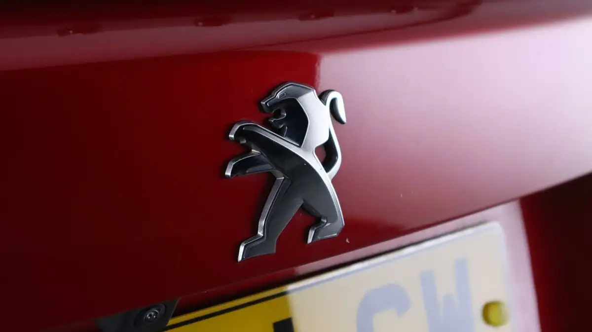 2023-peugeot-2008-suv-12-puretech-allure-premium-130bhp-big-20
