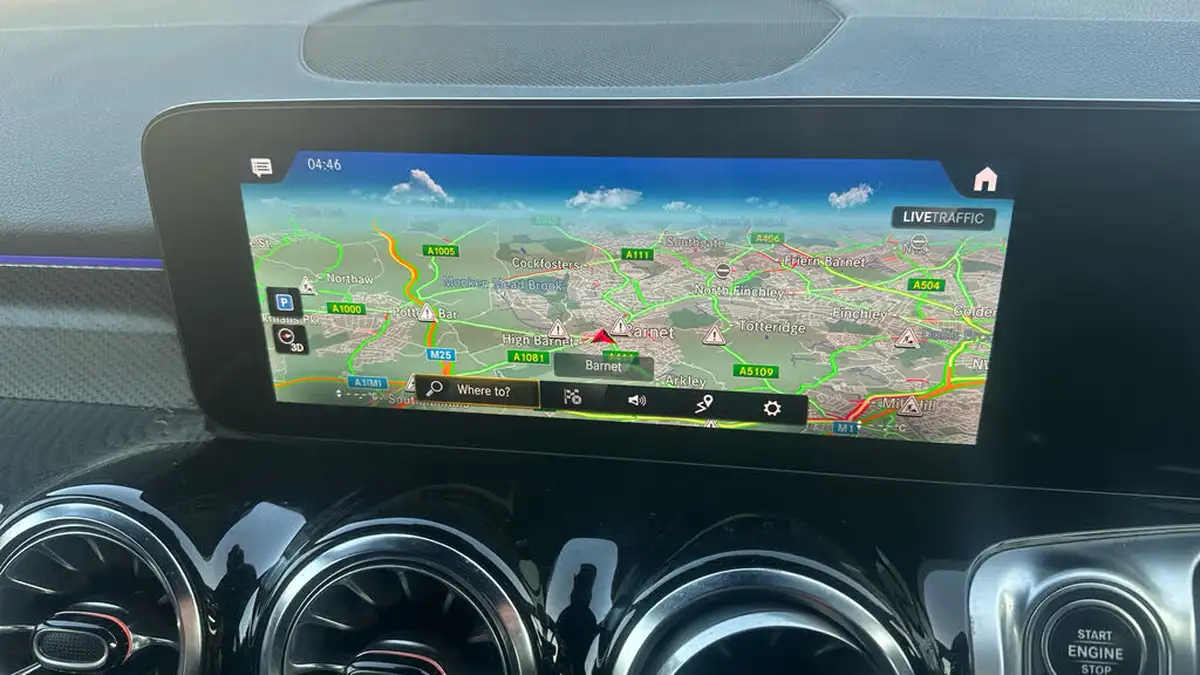 2021-mercedes-benz-glb-class-13-glb200-amg-line-premium-7g-tronic-big-21